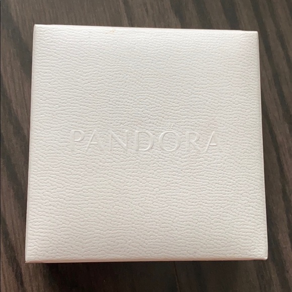 Brand new Pandora bracelet - Picture 2 of 4